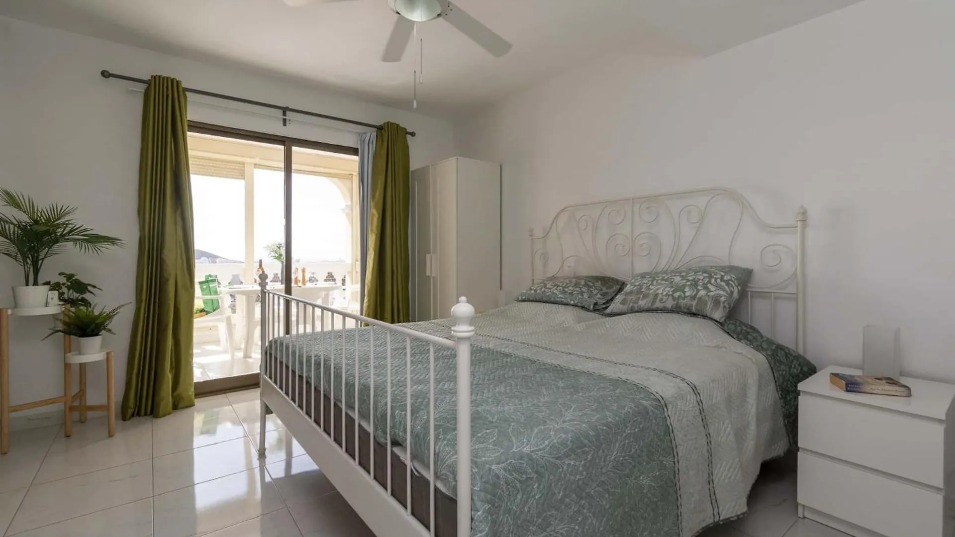Castle Harbour 5 Apartment Los Cristianos