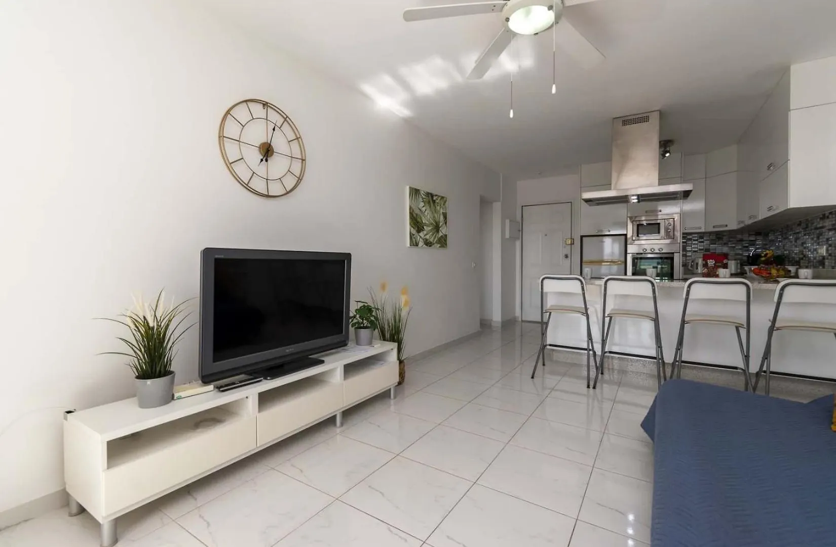Castle Harbour 5 Apartment Los Cristianos  Spain