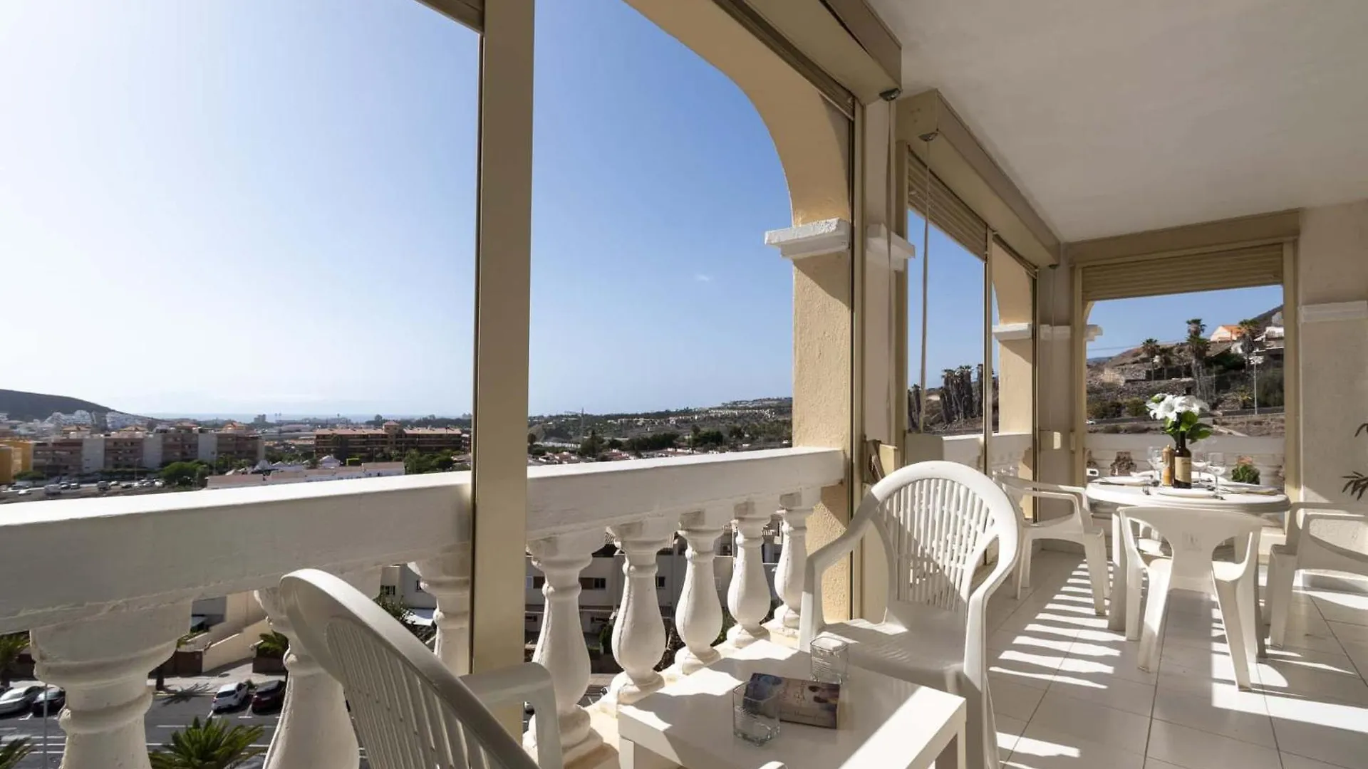 Castle Harbour 5 Apartment Los Cristianos  Los Cristianos (Tenerife)